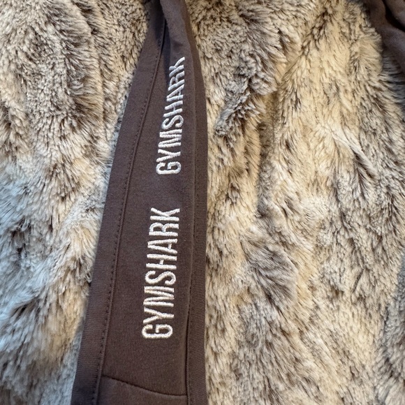 GYMSHARK EMBROIDERED LOGO GYM HALTER TANK TOP - Picture 2 of 4